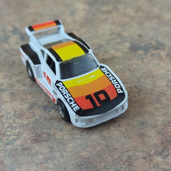 1983 Matchbox Racing Porsche 935 1:64 Diecast Toy Race CAR - Picture 3 of 10